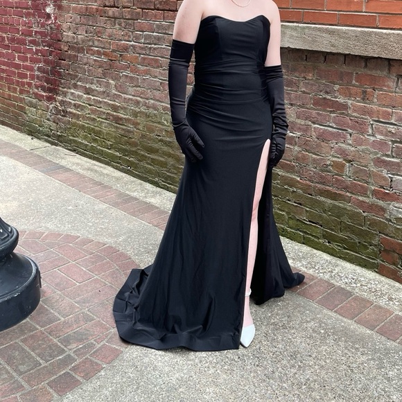 Prom dress - Picture 4 of 4